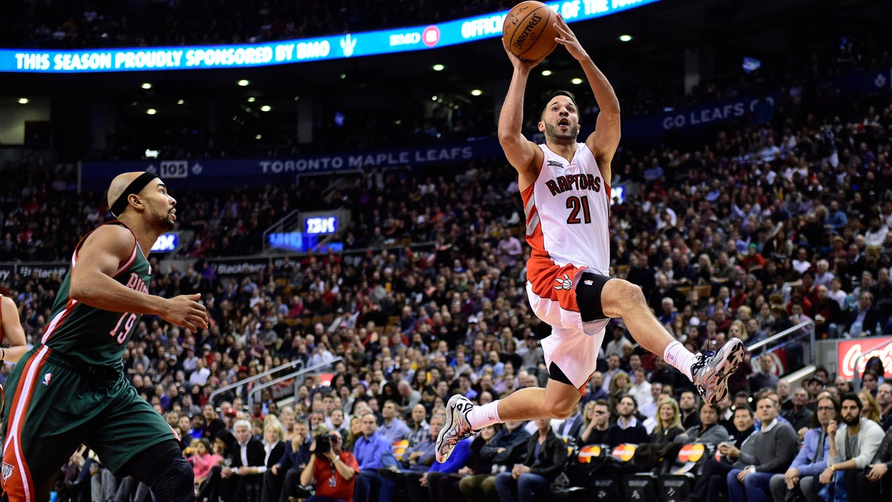Raptors rout Bucks, 124-83